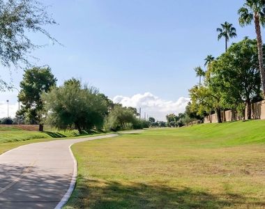 7948 E Vista Drive - Photo Thumbnail 24