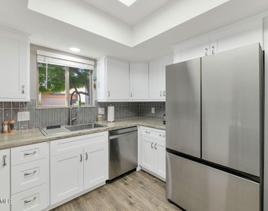 7948 E Vista Drive - Photo Thumbnail 8