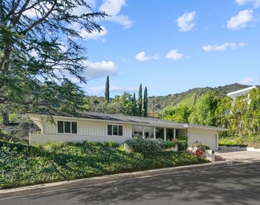 1919 San Ysidro Drive - Photo Thumbnail 17