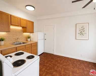 634 S Gramercy Place - Photo Thumbnail 6