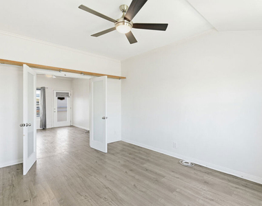 4125 S Figueroa Street - Photo Thumbnail 14