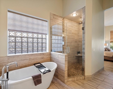 7917 E Thunderhawk Road - Photo Thumbnail 16