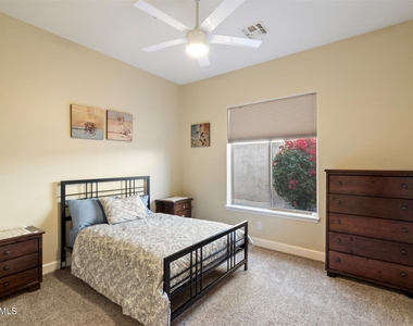 7917 E Thunderhawk Road - Photo Thumbnail 21
