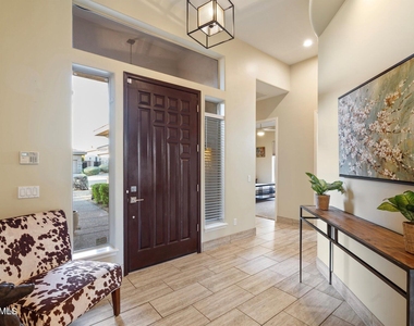 7917 E Thunderhawk Road - Photo Thumbnail 2