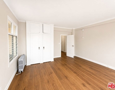 634 S Gramercy Place - Photo Thumbnail 6