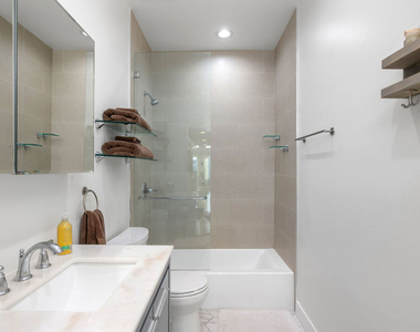 11723 Goshen Avenue - Photo Thumbnail 11