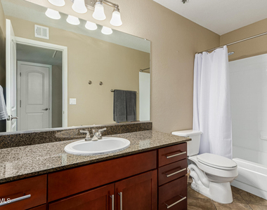 2025 E Campbell Avenue - Photo Thumbnail 15