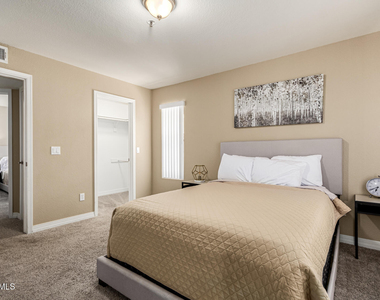 2025 E Campbell Avenue - Photo Thumbnail 11