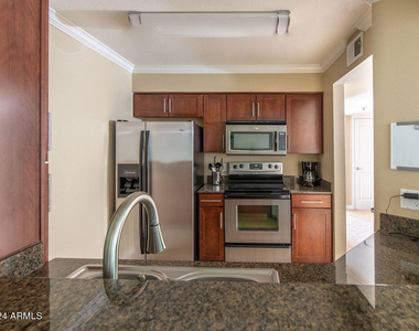 2025 E Campbell Avenue - Photo Thumbnail 8