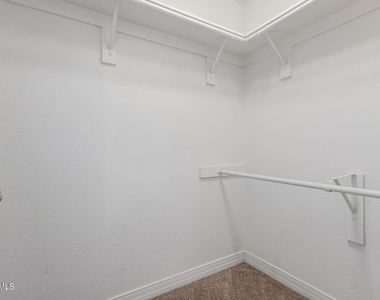 2025 E Campbell Avenue - Photo Thumbnail 14