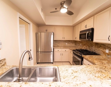 12011 Goshen Avenue - Photo Thumbnail 4