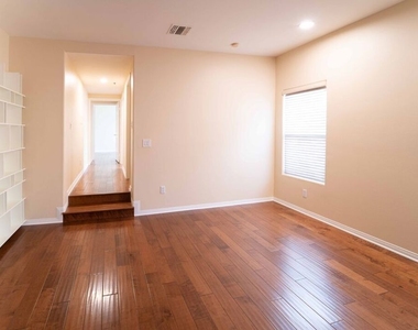 12011 Goshen Avenue - Photo Thumbnail 29
