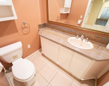 12011 Goshen Avenue - Photo Thumbnail 14