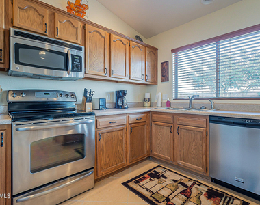 1105 N Cota Lane - Photo Thumbnail 20