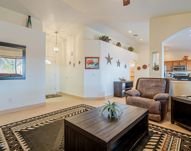 1105 N Cota Lane - Photo Thumbnail 10