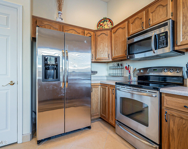 1105 N Cota Lane - Photo Thumbnail 24