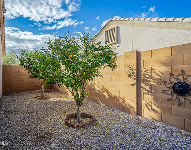 1105 N Cota Lane - Photo Thumbnail 47