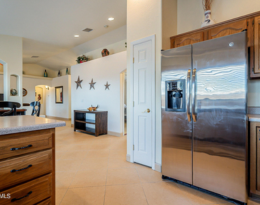 1105 N Cota Lane - Photo Thumbnail 21