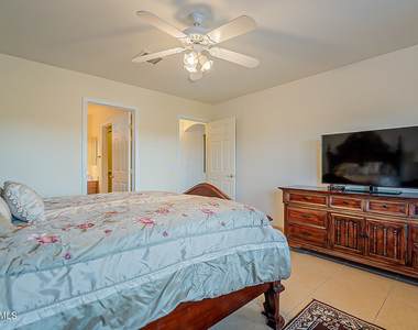 1105 N Cota Lane - Photo Thumbnail 32