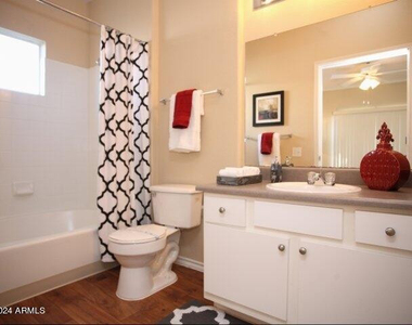 411 E Indian School Road - Photo Thumbnail 5