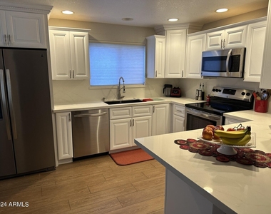 15225 N 100th Street - Photo Thumbnail 14