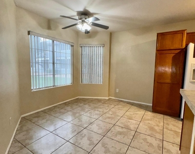 2910 W Marconi Avenue - Photo Thumbnail 5