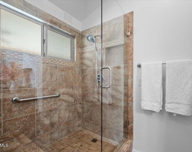 9081 E Sahuaro Drive - Photo Thumbnail 16