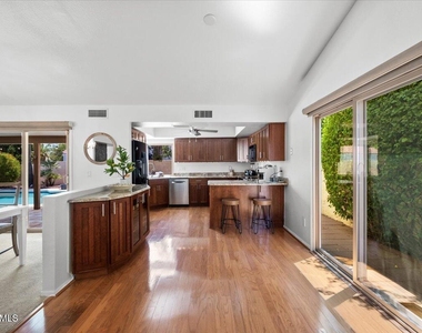 9081 E Sahuaro Drive - Photo Thumbnail 8
