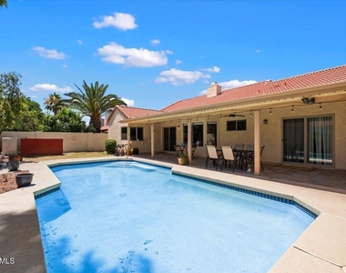 9081 E Sahuaro Drive - Photo Thumbnail 2