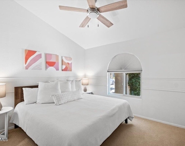 9081 E Sahuaro Drive - Photo Thumbnail 18
