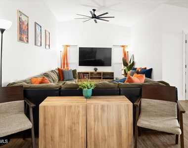 1027 W Peralta Avenue - Photo Thumbnail 9