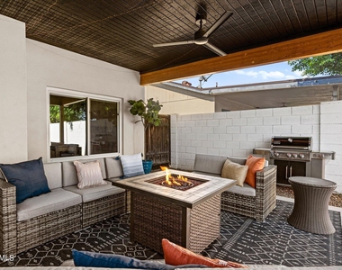 1027 W Peralta Avenue - Photo Thumbnail 5