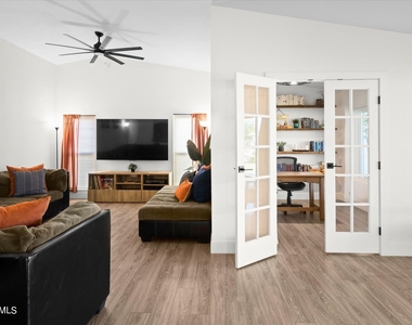 1027 W Peralta Avenue - Photo Thumbnail 15