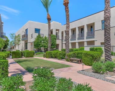 2 E Biltmore Estates Drive - Photo Thumbnail 1