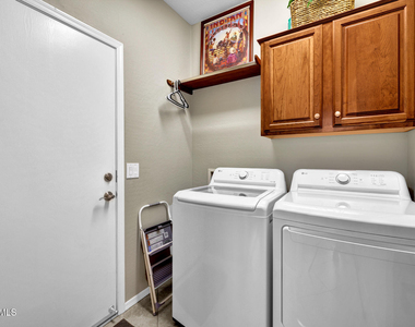 13075 W Desert Vista Trail - Photo Thumbnail 35