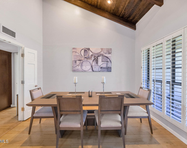 9032 N 83rd Street - Photo Thumbnail 4