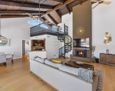 9032 N 83rd Street - Photo Thumbnail 8