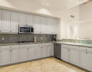 11166 E Prospect Point Drive - Photo Thumbnail 9
