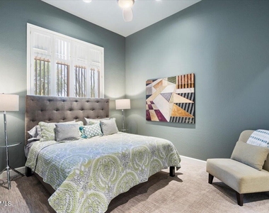 8228 E Mohawk Lane - Photo Thumbnail 14