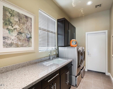 8228 E Mohawk Lane - Photo Thumbnail 17