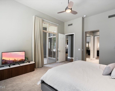 8228 E Mohawk Lane - Photo Thumbnail 11