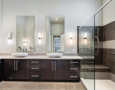 8228 E Mohawk Lane - Photo Thumbnail 12