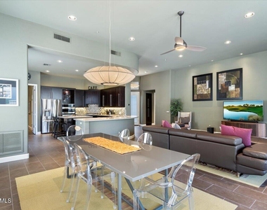 8228 E Mohawk Lane - Photo Thumbnail 4