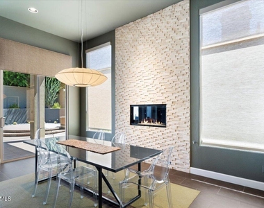 8228 E Mohawk Lane - Photo Thumbnail 5