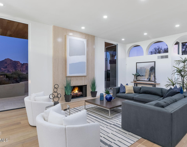 6664 N 40th Street - Photo Thumbnail 4