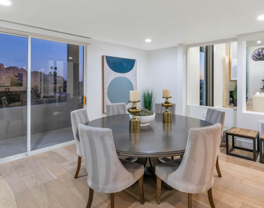 6664 N 40th Street - Photo Thumbnail 8