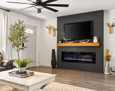 423 N 73rd Place - Photo Thumbnail 6