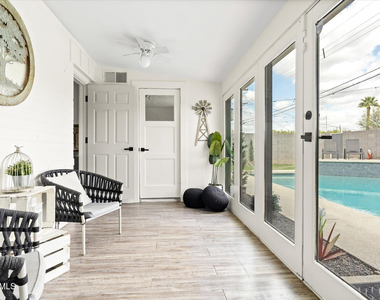 423 N 73rd Place - Photo Thumbnail 21