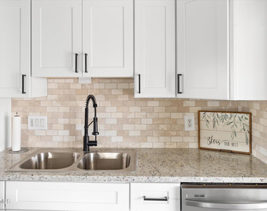 423 N 73rd Place - Photo Thumbnail 17
