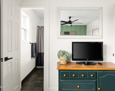 423 N 73rd Place - Photo Thumbnail 28